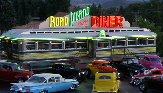 Road Island Diner with old cars